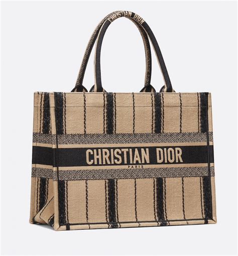 bolsa dior book tote precio original|bolso Dior precio.